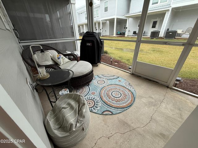 406 Date Palm Lane, Freeport, FL 32439