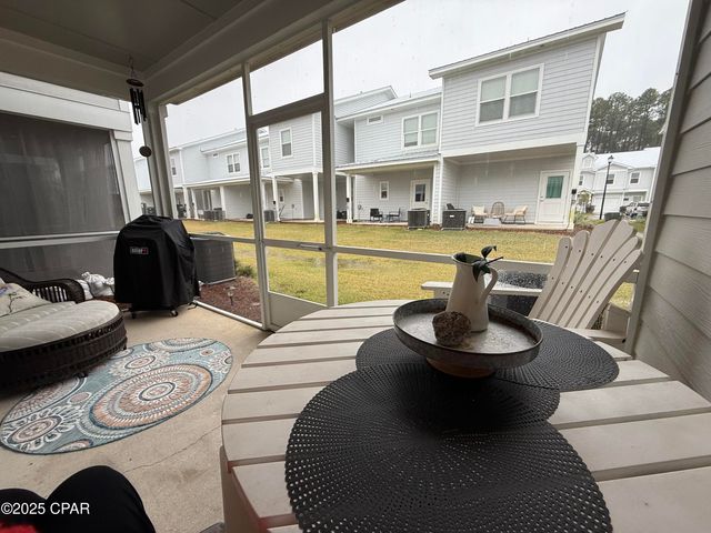 406 Date Palm Lane, Freeport, FL 32439