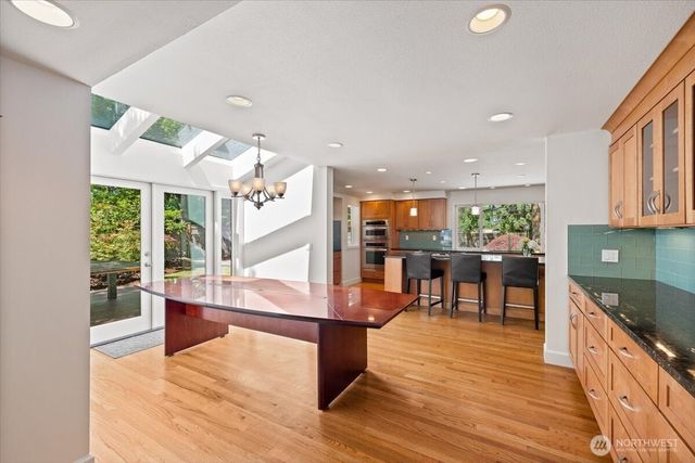 8510 SE 72nd Street, Mercer Island, WA 98040