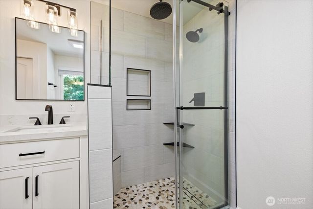 8510 SE 72nd Street, Mercer Island, WA 98040