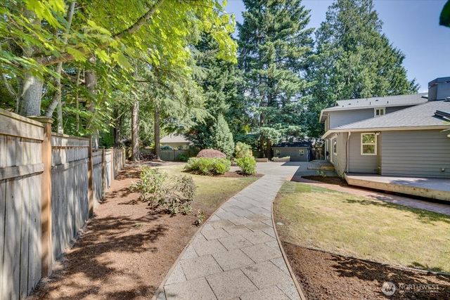 8510 SE 72nd Street, Mercer Island, WA 98040