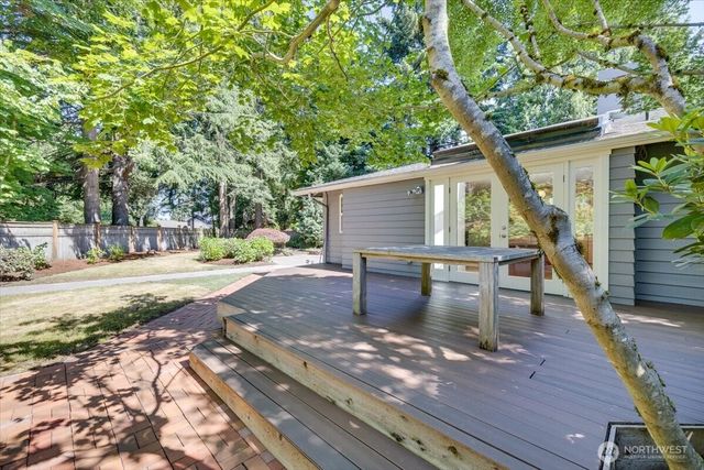 8510 SE 72nd Street, Mercer Island, WA 98040