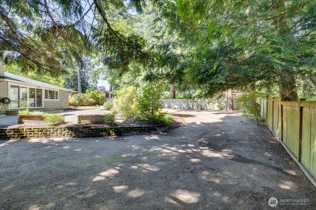 8510 SE 72nd Street, Mercer Island, WA 98040