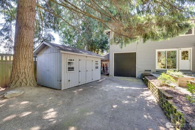 8510 SE 72nd Street, Mercer Island, WA 98040