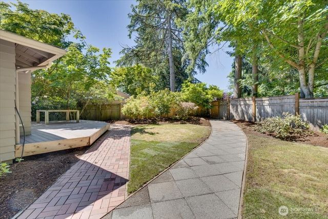 8510 SE 72nd Street, Mercer Island, WA 98040