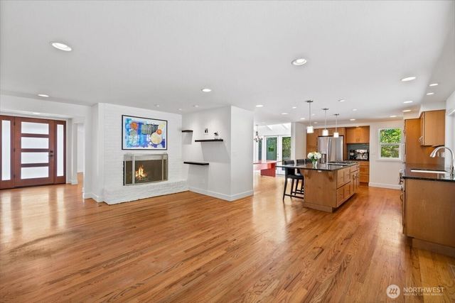 8510 SE 72nd Street, Mercer Island, WA 98040