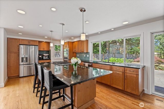8510 SE 72nd Street, Mercer Island, WA 98040