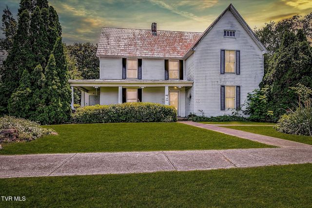 454 Cedar Street, Bluff City, TN 37618