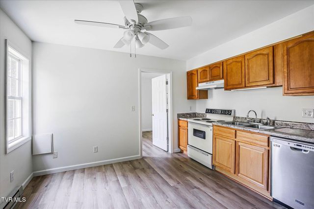 454 Cedar Street, Bluff City, TN 37618