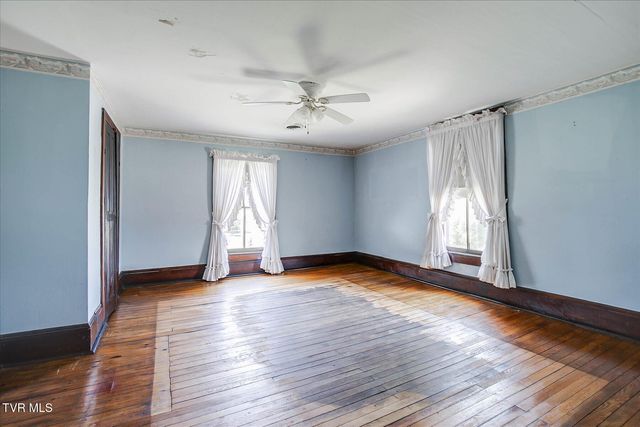 454 Cedar Street, Bluff City, TN 37618