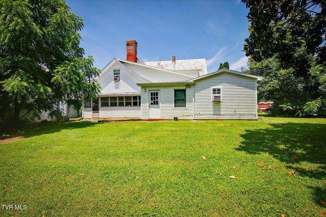 454 Cedar Street, Bluff City, TN 37618