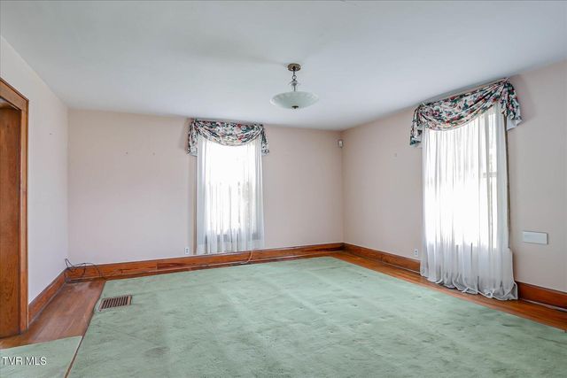 454 Cedar Street, Bluff City, TN 37618