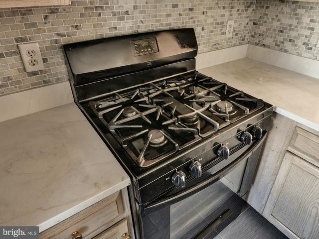 22936 FLEET TER, Sterling, VA 20166