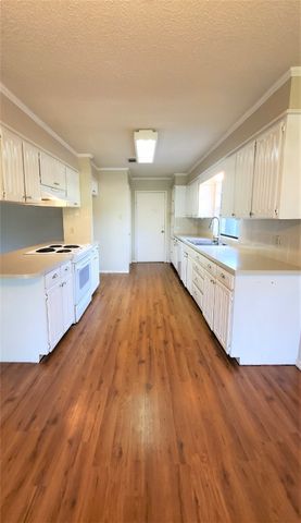 3633 Wedgworth Road, Fort Worth, TX 76133