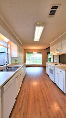 3633 Wedgworth Road, Fort Worth, TX 76133