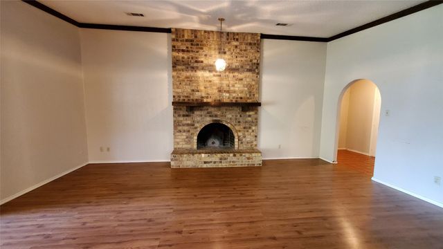 3633 Wedgworth Road, Fort Worth, TX 76133