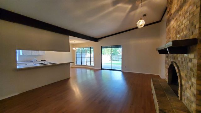 3633 Wedgworth Road, Fort Worth, TX 76133