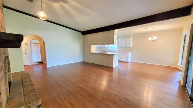 3633 Wedgworth Road, Fort Worth, TX 76133