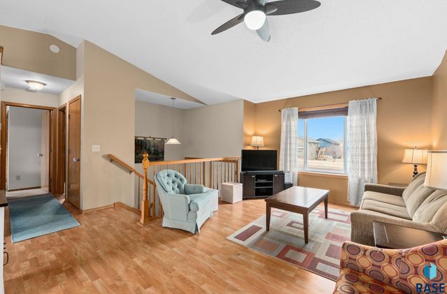 7909 W 48th St Street, Sioux Falls, SD 57106