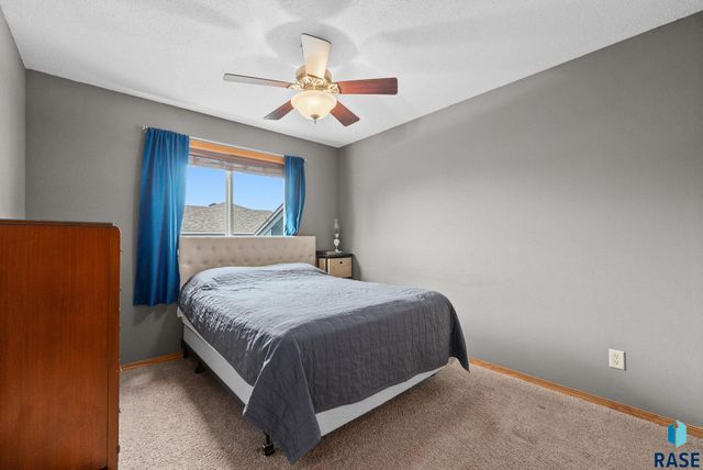 7909 W 48th St Street, Sioux Falls, SD 57106