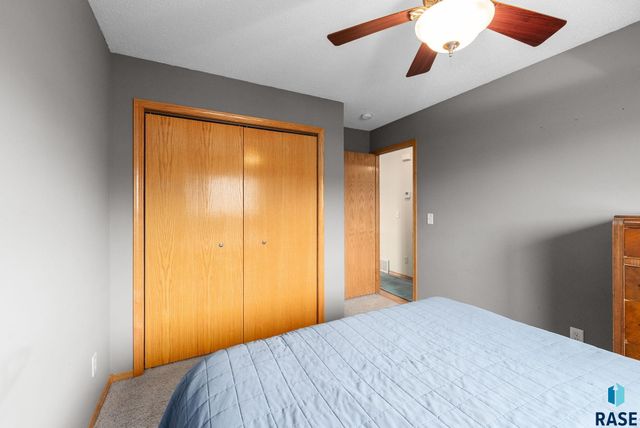 7909 W 48th St Street, Sioux Falls, SD 57106