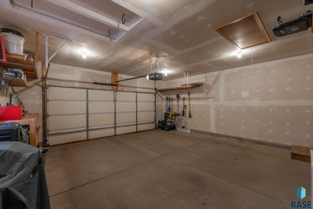 7909 W 48th St Street, Sioux Falls, SD 57106