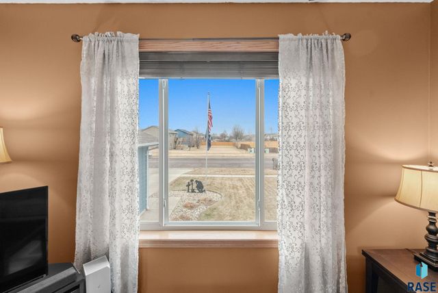 7909 W 48th St Street, Sioux Falls, SD 57106