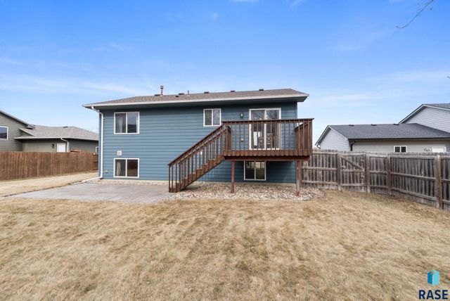 7909 W 48th St Street, Sioux Falls, SD 57106