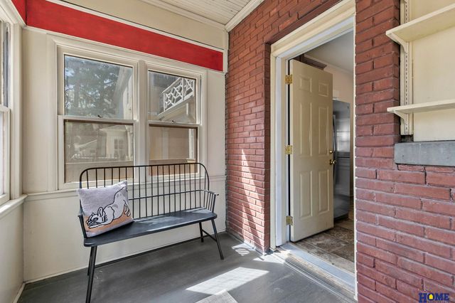 2025 B Street, Lincoln, NE 68502