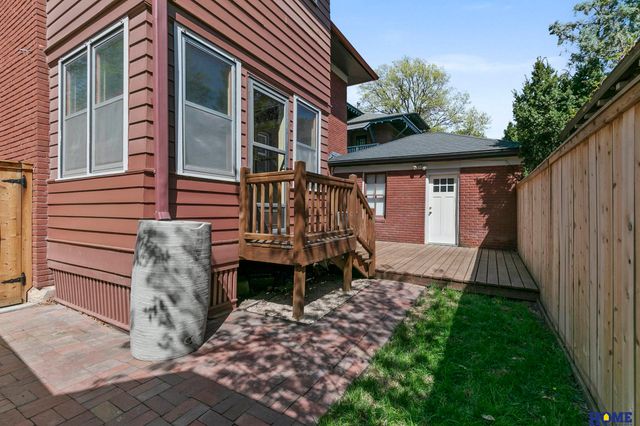 2025 B Street, Lincoln, NE 68502
