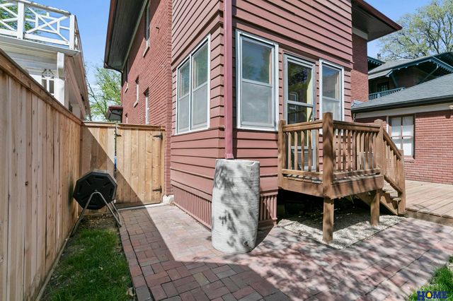 2025 B Street, Lincoln, NE 68502