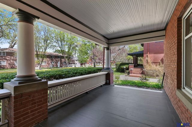 2025 B Street, Lincoln, NE 68502