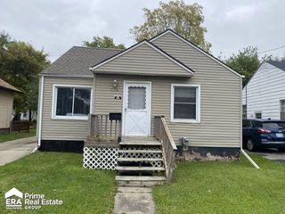 1130 W Atherton Road, Flint, MI 48507