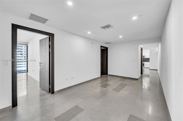 88 SW 7th Street 806, Miami, FL 33130