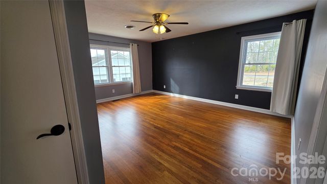 1627 Greenville Highway, Hendersonville, NC 28792