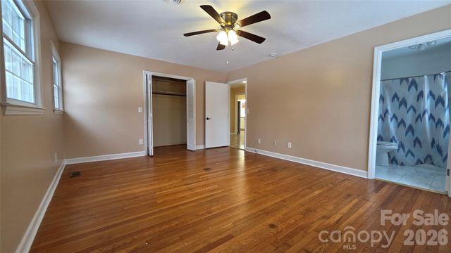 1627 Greenville Highway, Hendersonville, NC 28792