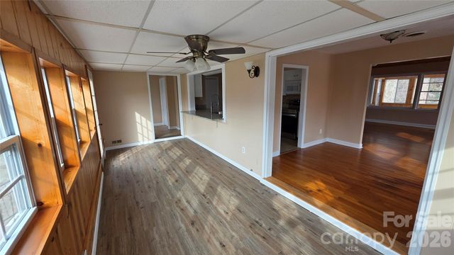 1627 Greenville Highway, Hendersonville, NC 28792