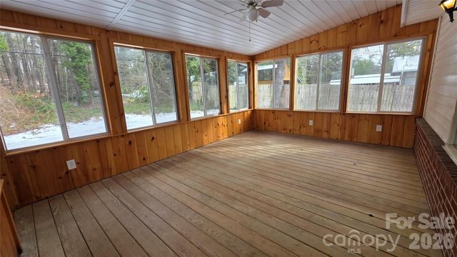 1627 Greenville Highway, Hendersonville, NC 28792