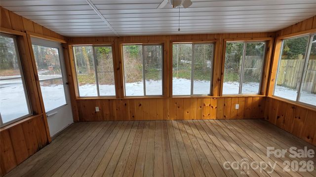 1627 Greenville Highway, Hendersonville, NC 28792