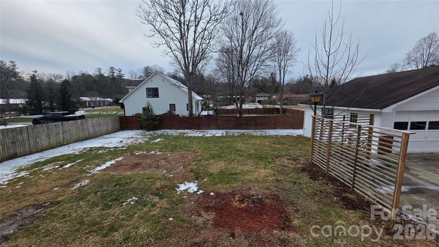 1627 Greenville Highway, Hendersonville, NC 28792