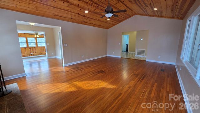 1627 Greenville Highway, Hendersonville, NC 28792