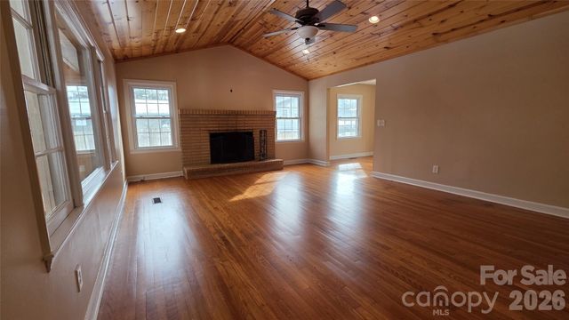 1627 Greenville Highway, Hendersonville, NC 28792