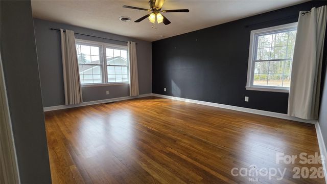 1627 Greenville Highway, Hendersonville, NC 28792