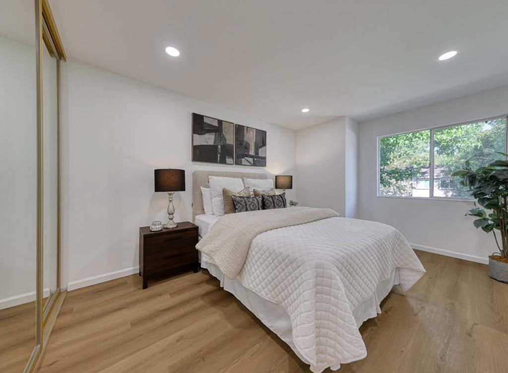 Image 10 of property listing at 841 W California Avenue D, Sunnyvale, CA 94086