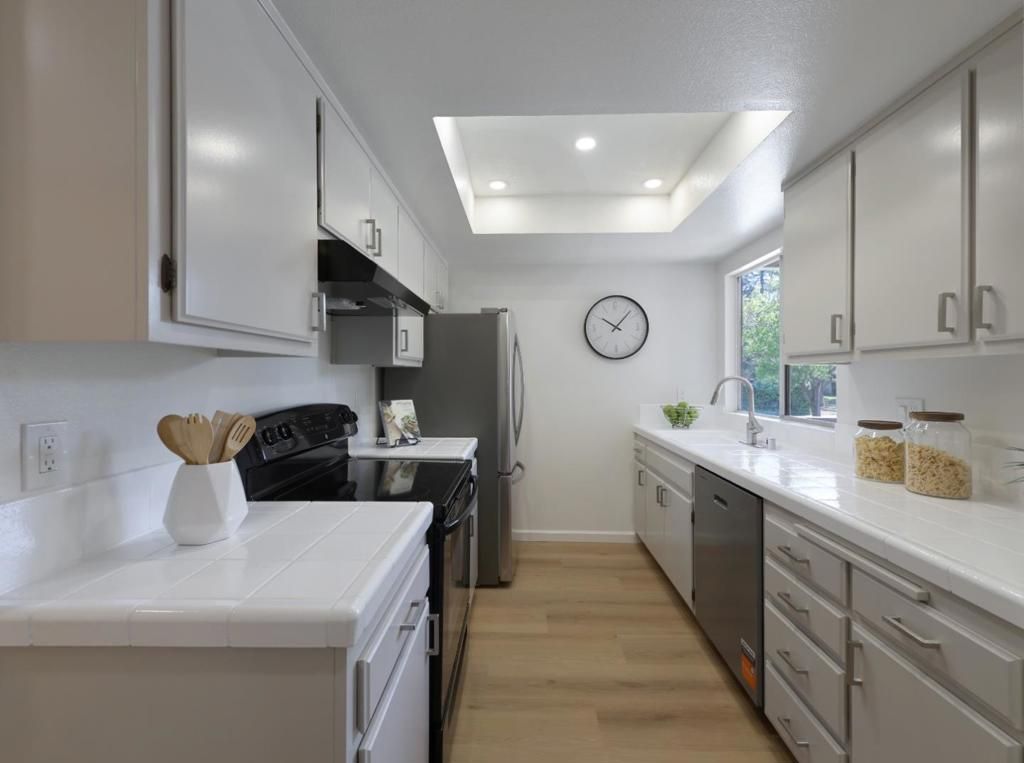 Image 7 of property listing at 841 W California Avenue D, Sunnyvale, CA 94086
