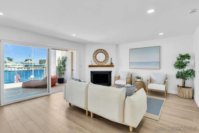38 Antigua Court, Coronado, CA 92118