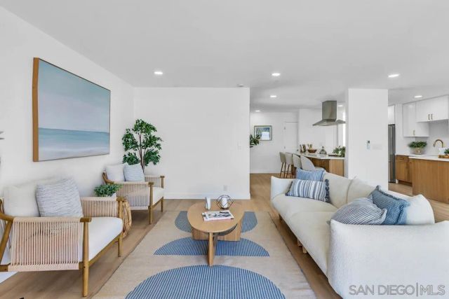 38 Antigua Court, Coronado, CA 92118