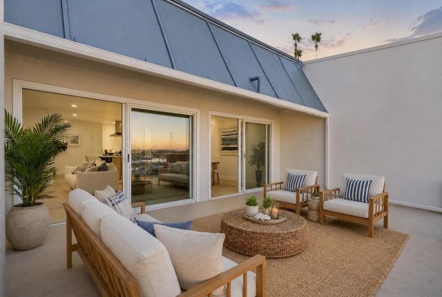 38 Antigua Court, Coronado, CA 92118