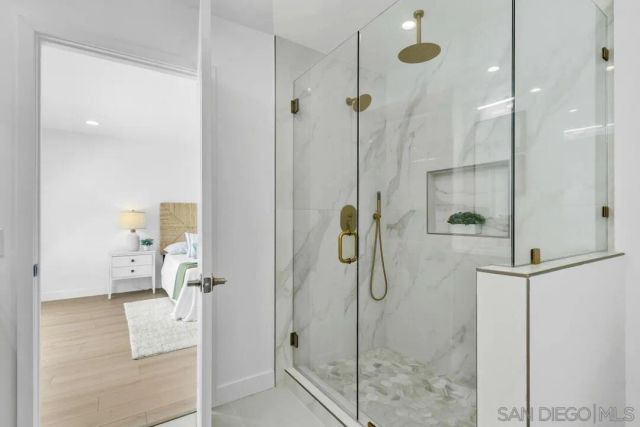 38 Antigua Court, Coronado, CA 92118
