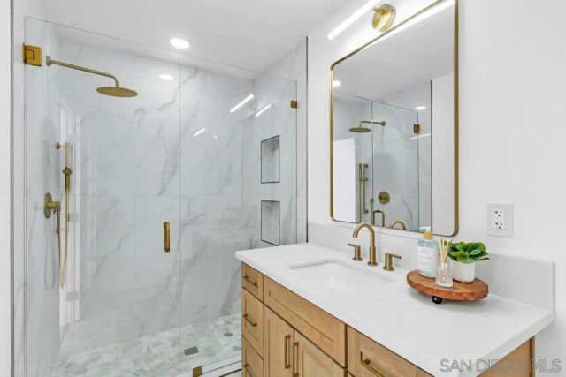 38 Antigua Court, Coronado, CA 92118